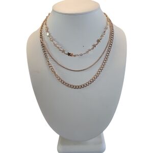 NWT Elegant Gold Star Layered Necklace